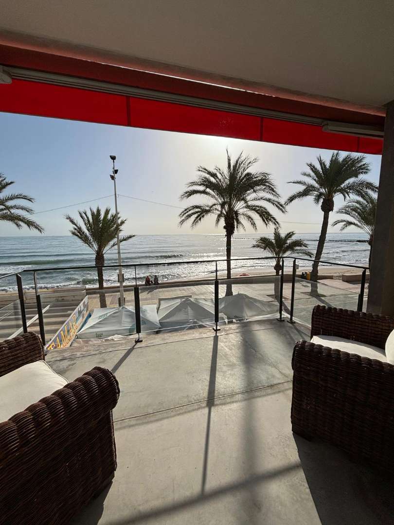 Casa Avenida de la almadraba. Impresionante bungalow en campello — 2