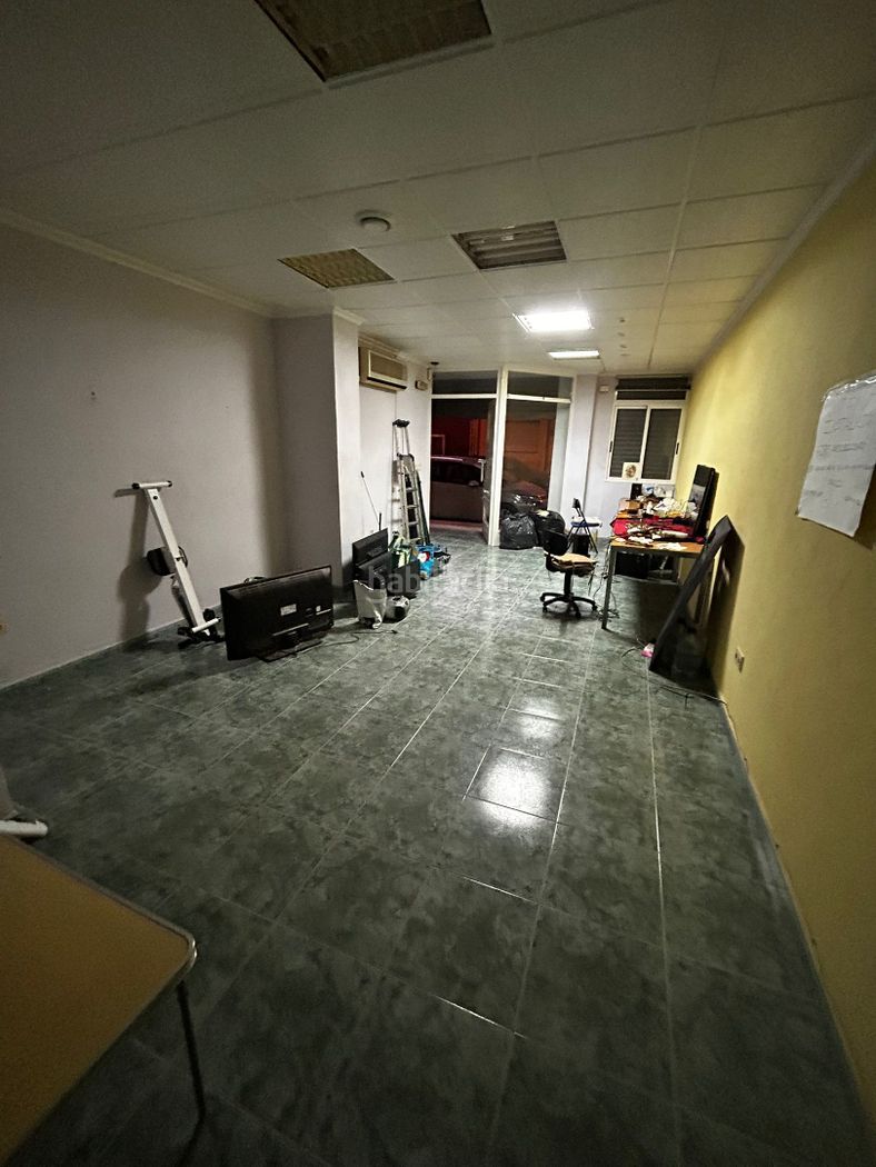 Local Comercial en Carrer mare de déu de la mercè 10. Local con cambio de uso a vivienda de 75 m — 1/7
